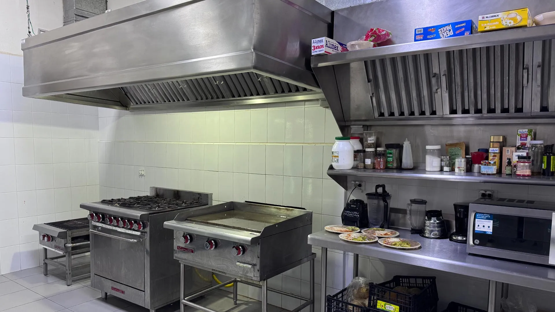 Cocina industrial de acero inoxidable
